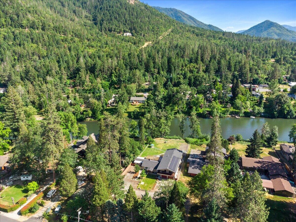 Waterfront Properties In Southern Oregon Listing Page